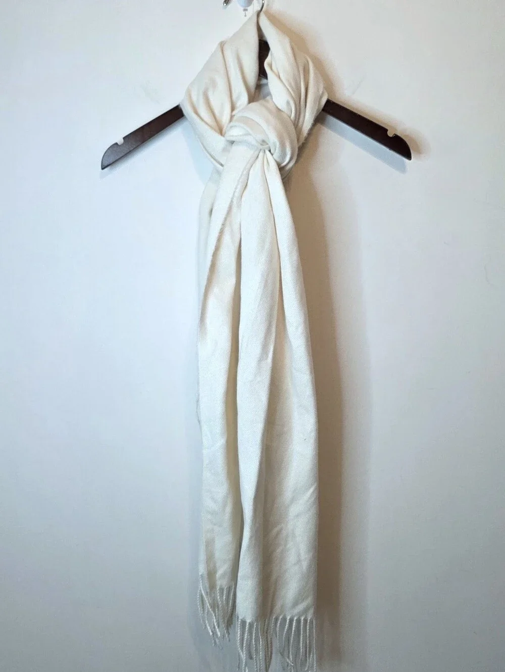 Liz Claiborne Crema Heather Fringed Scarf Pashmina Wrap Shawl Scarf Soft Cozy